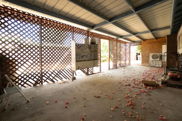 1521 W Juliet Avenue, Tulare, CA 93274