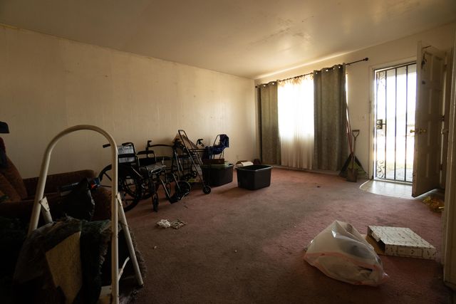 1521 W Juliet Avenue, Tulare, CA 93274