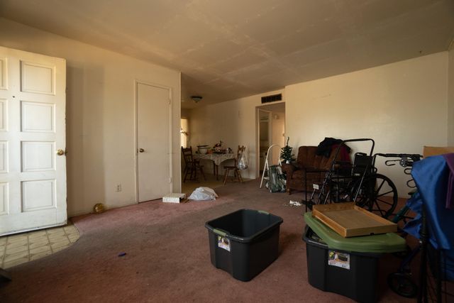 1521 W Juliet Avenue, Tulare, CA 93274