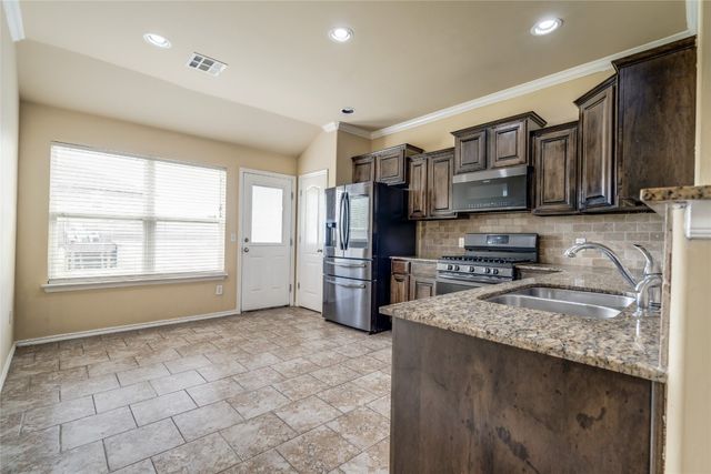 11516 SW 24th Street, Yukon, OK 73099