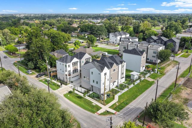 1124 Weiss Street, Houston, TX 77009