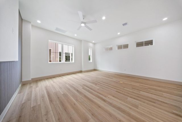 1124 Weiss Street, Houston, TX 77009