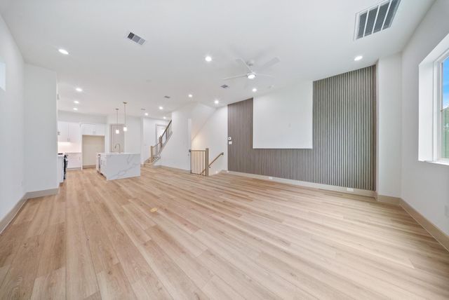 1124 Weiss Street, Houston, TX 77009