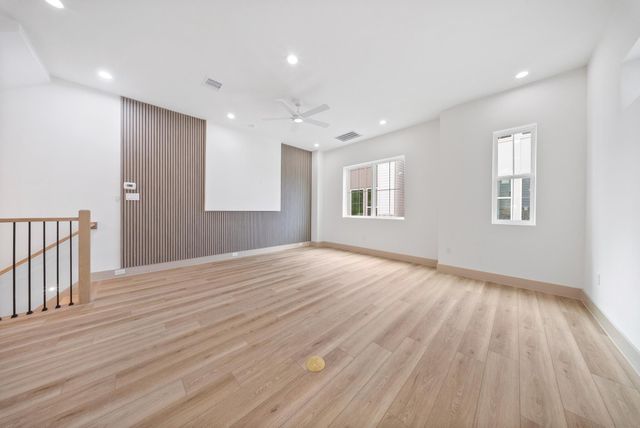 1124 Weiss Street, Houston, TX 77009