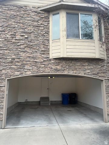 387 E VILLA CT, Midvale, UT 84047