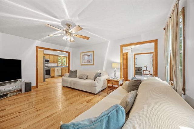 8 Johnson Dr, Lakeville, MA 02347