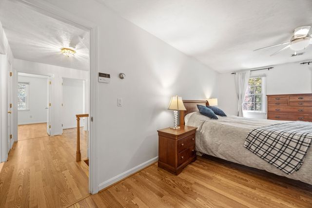 8 Johnson Dr, Lakeville, MA 02347