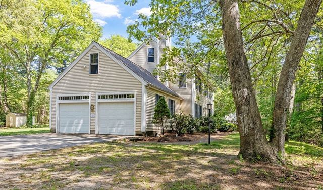 8 Johnson Dr, Lakeville, MA 02347