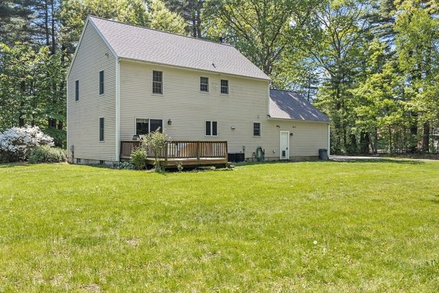 8 Johnson Dr, Lakeville, MA 02347