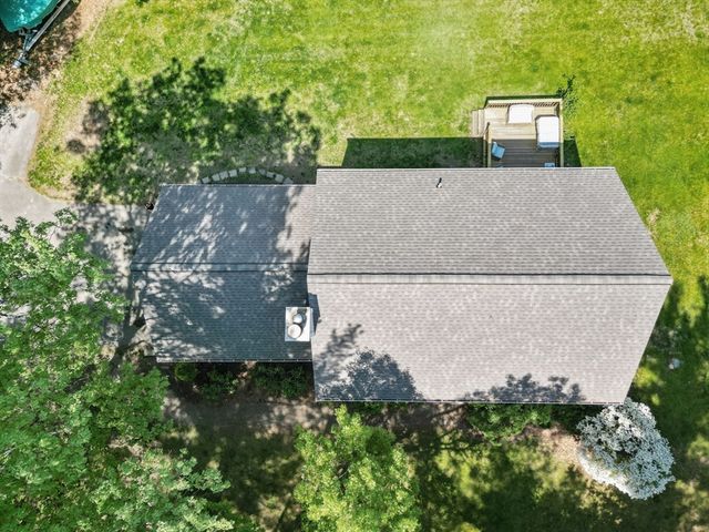 8 Johnson Dr, Lakeville, MA 02347