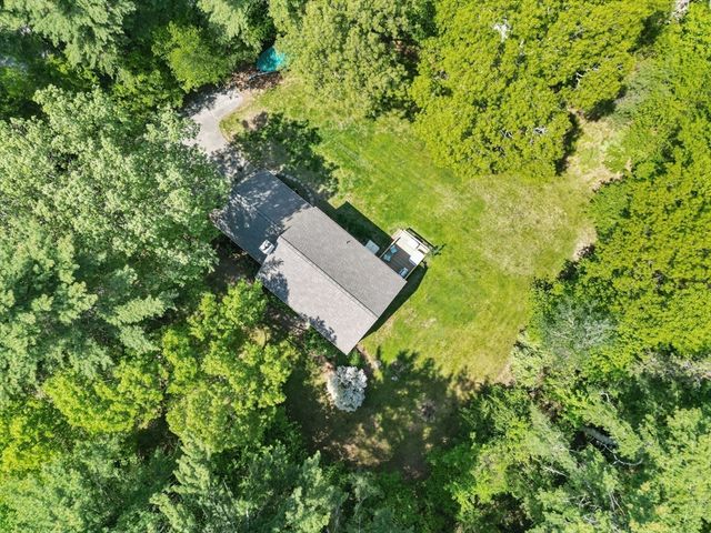 8 Johnson Dr, Lakeville, MA 02347