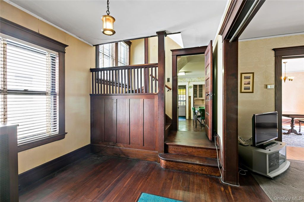 33 Melrose Avenue, Mount Vernon, NY 10552 — photo 4