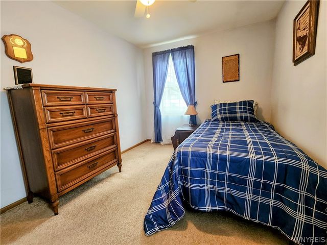 69 Azalea Drive, West Seneca, NY 14224
