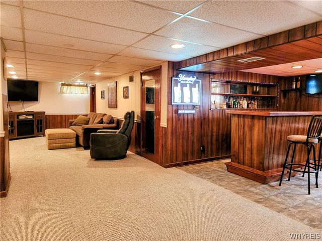 69 Azalea Drive, West Seneca, NY 14224