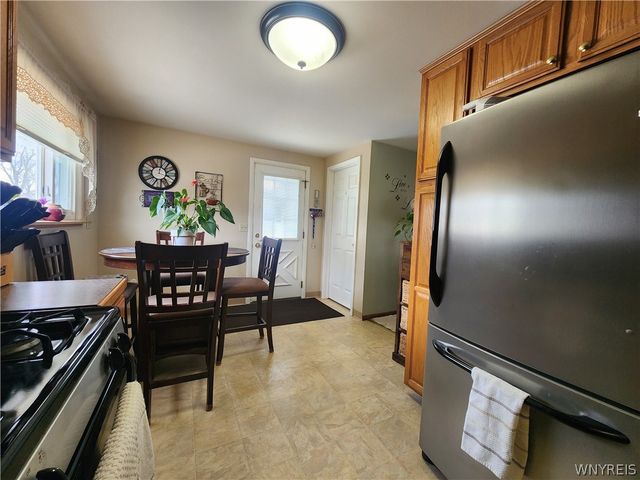 69 Azalea Drive, West Seneca, NY 14224