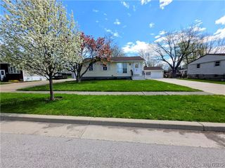 69 Azalea Drive, West Seneca, NY 14224