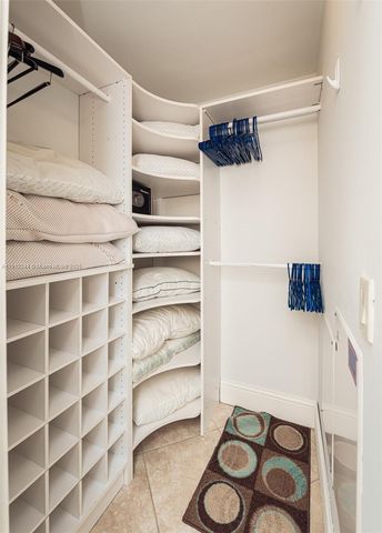 302 Balboa St 0, Hollywood, FL 33019