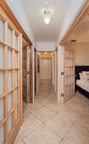 302 Balboa St 0, Hollywood, FL 33019