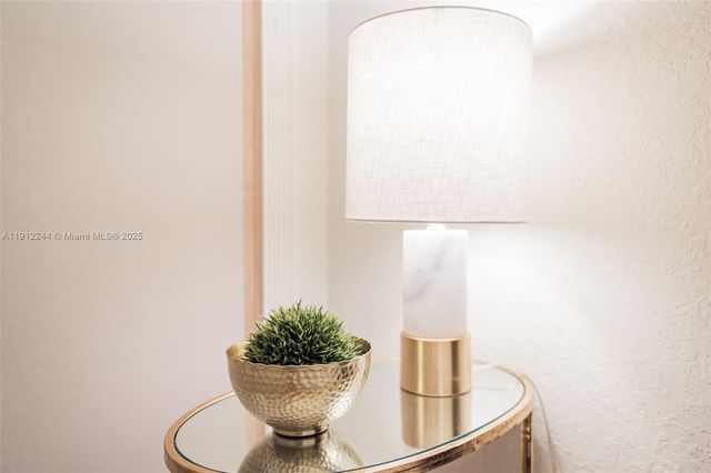 302 Balboa St 0, Hollywood, FL 33019