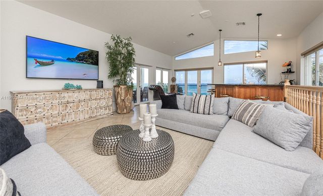 302 Balboa St 0, Hollywood, FL 33019