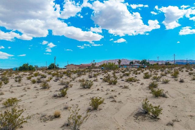 1234 Skyview Lane, Twentynine Palms, CA 92277