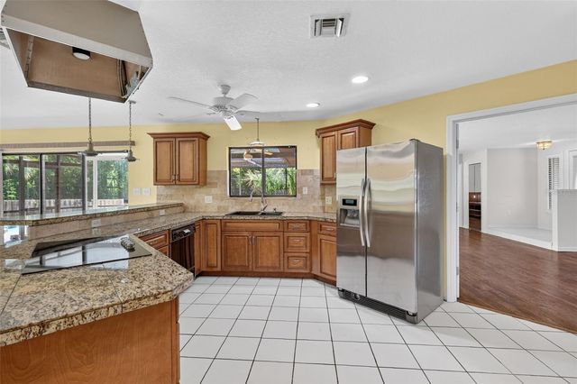 2085 SUSSEX DRIVE, Mount Dora, FL 32757