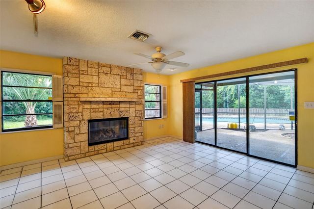 2085 SUSSEX DRIVE, Mount Dora, FL 32757