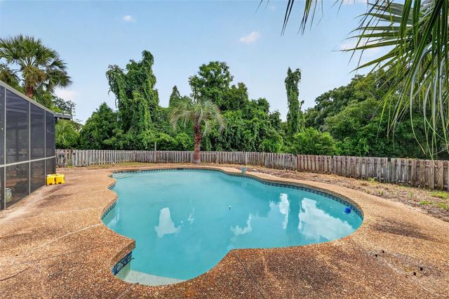 2085 SUSSEX DRIVE, Mount Dora, FL 32757
