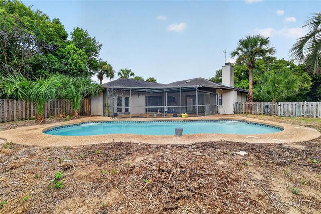 2085 SUSSEX DRIVE, Mount Dora, FL 32757