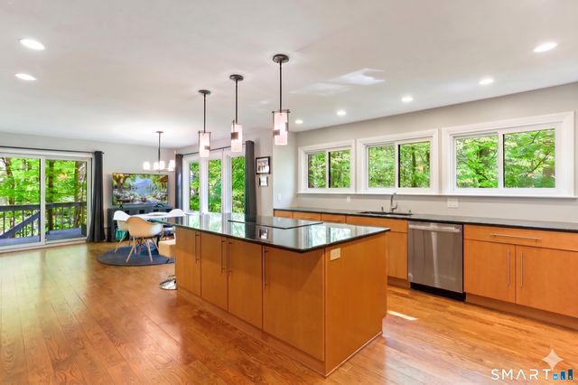 80 East Ridge Road, Stamford, CT 06903
