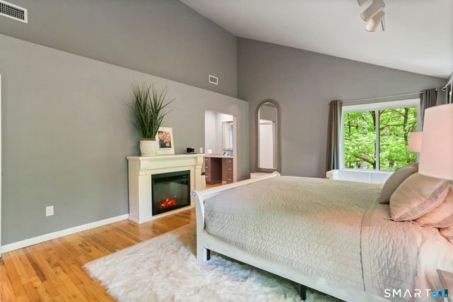 80 East Ridge Road, Stamford, CT 06903