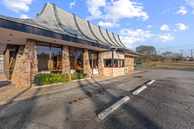 1901 W Morton Street, Denison, TX 75020