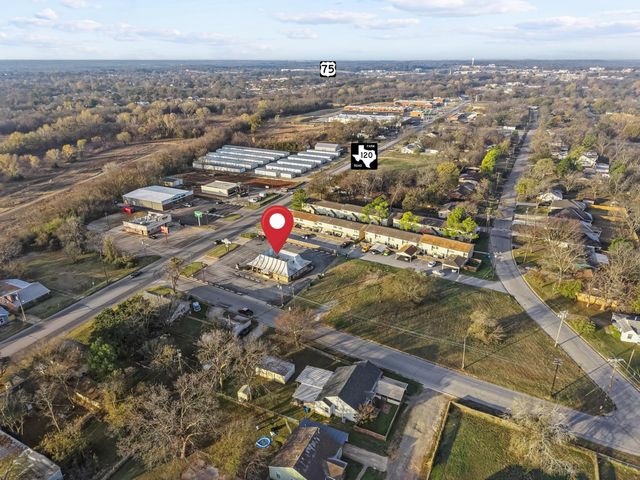 1901 W Morton Street, Denison, TX 75020