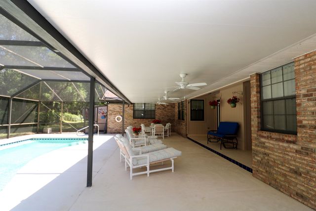 1146 San Jose Forest Dr, St Augustine, FL 32080