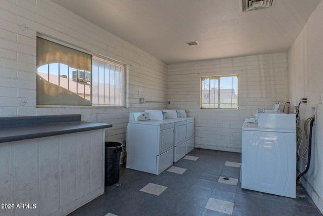 936 W MOUNTAIN VIEW Road 1, Phoenix, AZ 85021