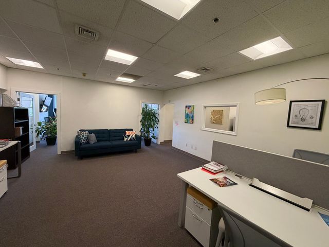 10 High Street 12, Medford, MA 02155