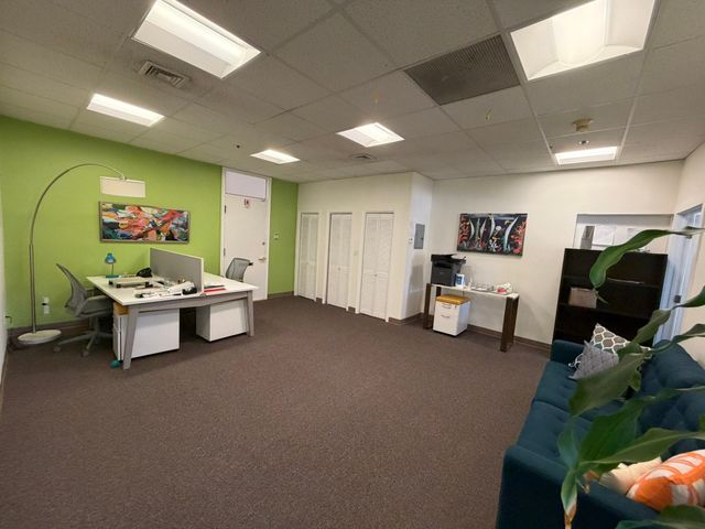 10 High Street 12, Medford, MA 02155