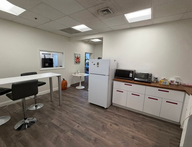 10 High Street 12, Medford, MA 02155