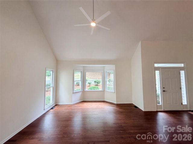 5908 Bookbinders Lane, Charlotte, NC 28270