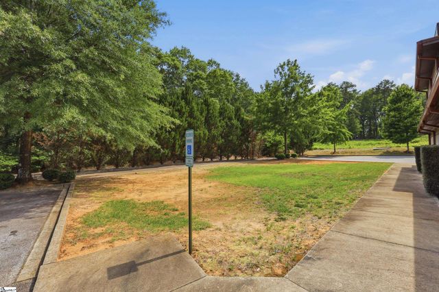 142 Mall Connector Road, Greenville, SC 29607