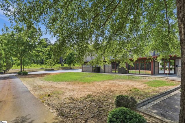 142 Mall Connector Road, Greenville, SC 29607