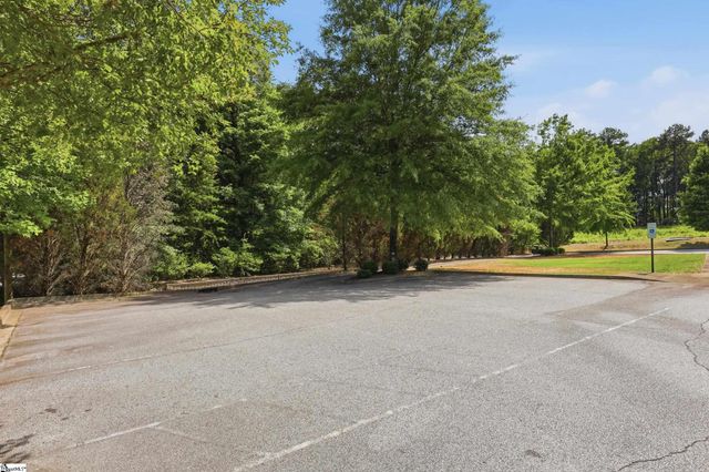 142 Mall Connector Road, Greenville, SC 29607