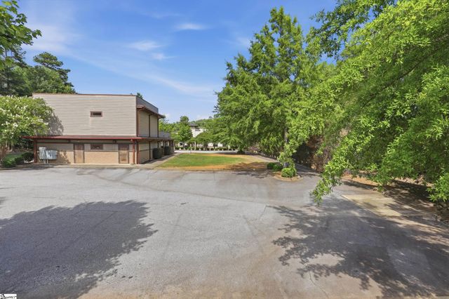 142 Mall Connector Road, Greenville, SC 29607