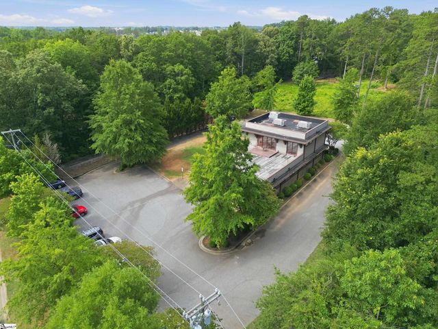 142 Mall Connector Road, Greenville, SC 29607