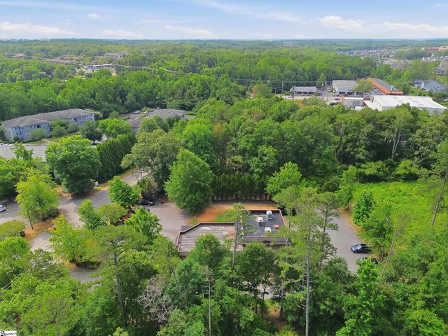 142 Mall Connector Road, Greenville, SC 29607