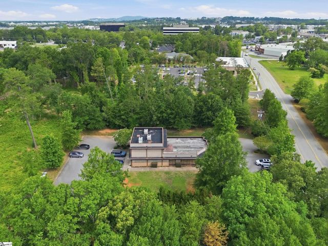 142 Mall Connector Road, Greenville, SC 29607