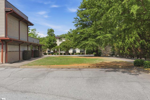 142 Mall Connector Road, Greenville, SC 29607