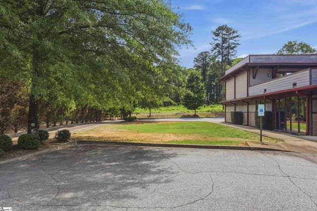 142 Mall Connector Road, Greenville, SC 29607