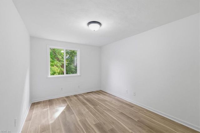 6410 Faraday CT, Norfolk, VA 23513