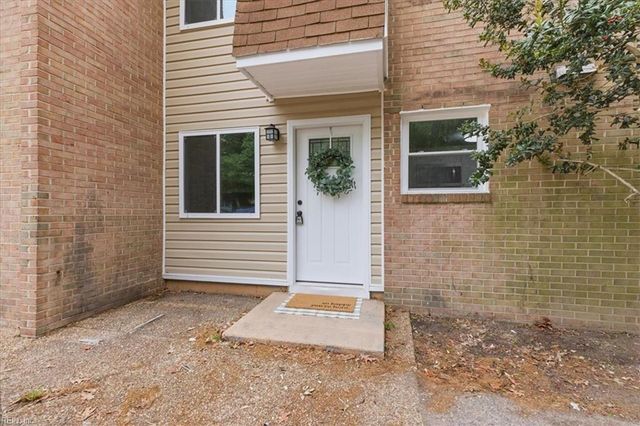 6410 Faraday CT, Norfolk, VA 23513